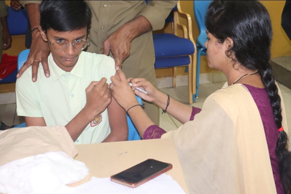 Grade 4 and Grade 10 students successfully received the CD injection 